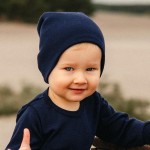 Детска шапка от мерино в тъмно синьо