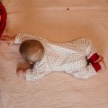 pajac bez stópek dla niemowlaka w serca na walentynki
