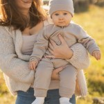 Бежов гащеризон за спане от мерино вълна, който расте заедно с детето