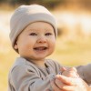 Бежова шапка от мериносова вълна